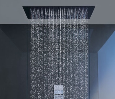 una doccia a milano